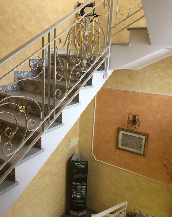 Il B&B Maison Graziella Viagrande Eksteriør bilde